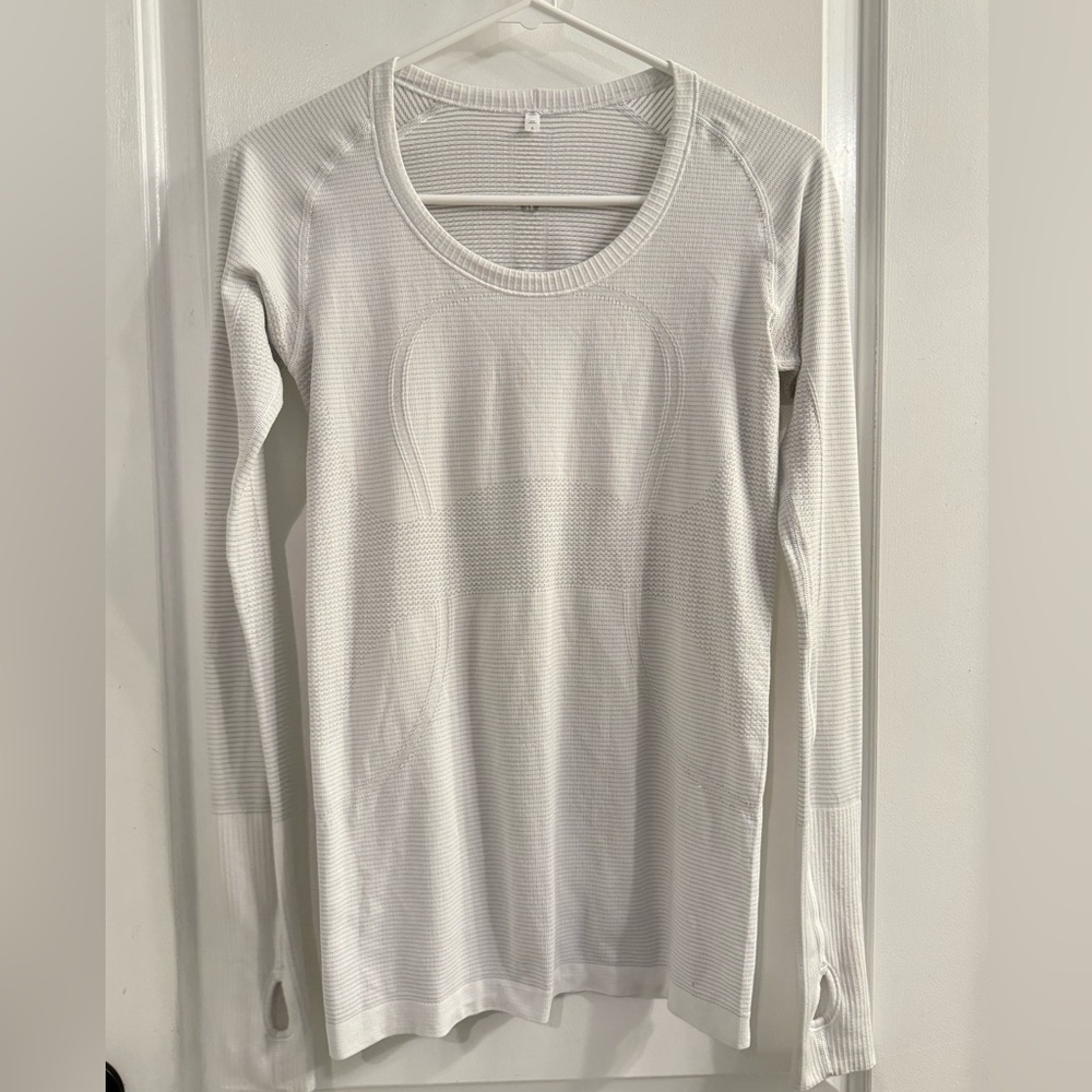 Lululemon Run: Swiftly Tech Long Sleeve Scoop Heathered White